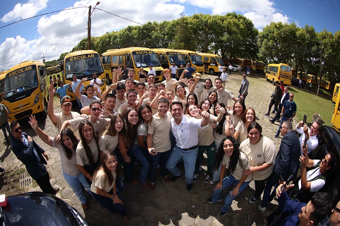 ‘CAMINHO DA ESCOLA’ RECEBE 113 DOS 209 ÔNIBUS ADQUIRIDOS PELO GOVERNO DO ESTADO