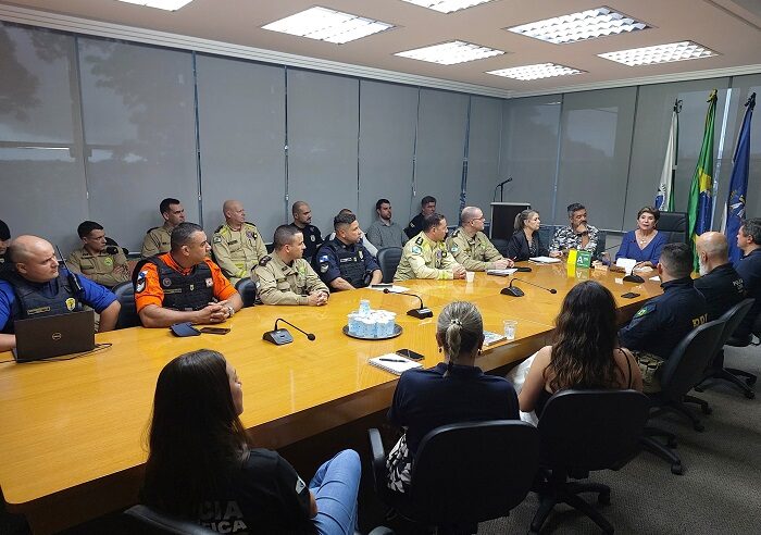 REUNIÃO COM FORÇAS DE SEGURANÇA MARCOU O INÍCIO DO GABINETE DE GESTÃO INTEGRADA
