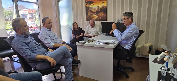 DIRETORES DA SANEPAR PARTICIPARAM DA SESSÃO DA CÂMARA