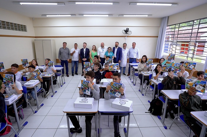 1 MILHÃO DE ALUNOS RECEBEM KITS DE MATERIAL ESCOLAR NA VOLTA ÀS AULAS