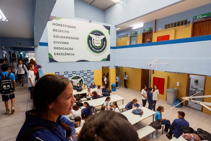 COLÉGIOS CÍVICO-MILITARES DO ESTADO TÊM A APROVAÇÃO DE PAIS E ALUNOS