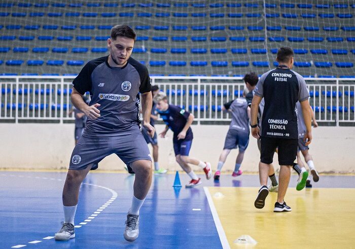 CONTORNO FUTSAL PARTICIPA DE FEIRA DE ESPORTES NO GINÁSIO DO ‘SANTA PAULA’