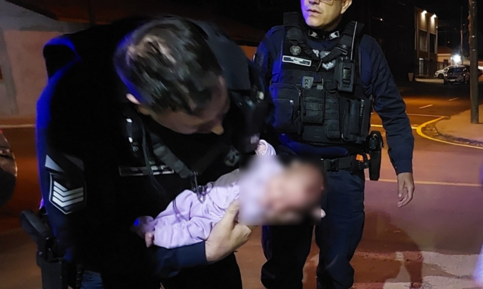 GUARDA CIVIL MUNICIPAL SALVA BEBÊ DE 11 DIAS ENGASGADO