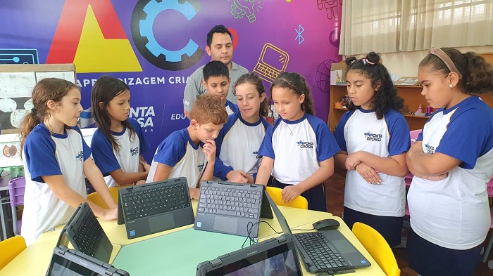 ALUNOS ESTUDAM A TRAJETÓRIA DO ‘CACAU’ NO LABORATÓRIO DE APRENDIZAGEM CRIATIVA
