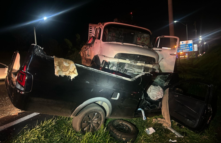 COLISÃO FRONTAL NA BR-277 MATA CONDUTOR DE CARRO FUNERÁRIO