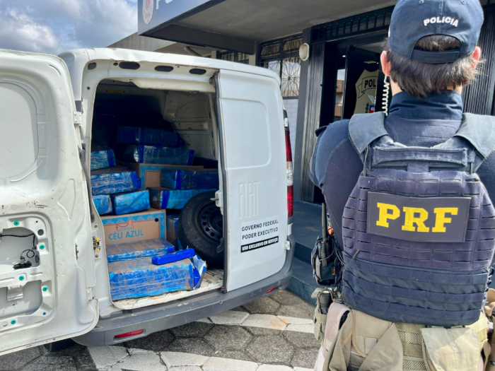 EM MENOS DE UMA HORA, PRF APREENDE QUASE UMA TONELADA DE MACONHA NA BR-277