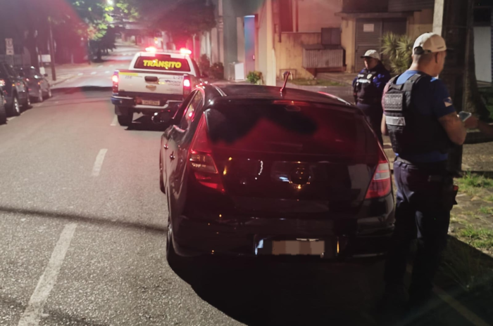 CONDUTOR É PRESO POR DIRIGIR NA CONTRAMÃO E EMBRIAGADO