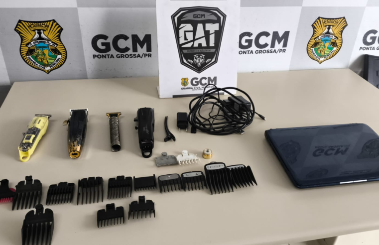 LADRÃO DE BARBEARIA É PRESO NO CENTRO COM PRODUTOS ESCONDIDOS EM BAR