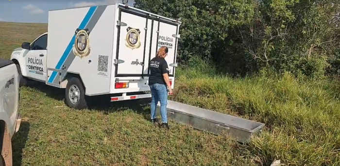 TRAGÉDIA NOS TRILHOS: HOMEM É ATROPELADO POR TREM ENQUANTO CAMINHAVA COM BÍBLIA EM MÃOS