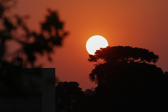 SIMEPAR PREVÊ MUDANÇAS CONSTANTES NO CLIMA DURANTE O FERIADÃO