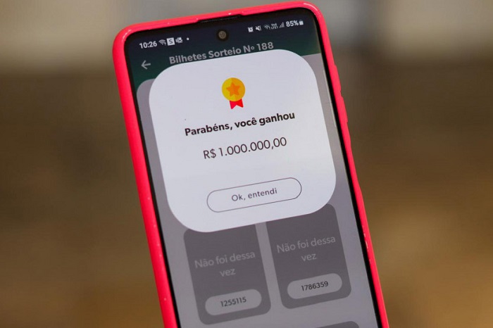 MORADOR DE SÃO JOSÉ DOS PINHAIS LEVA O PRÊMIO DE R$ 1 MILHÃO DO NOTA PARANÁ