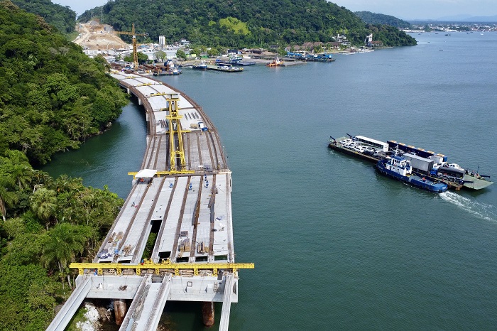 OBRAS DA PONTE DE GUARATUBA ATINGEM 55,7% DE EXECUÇÃO
