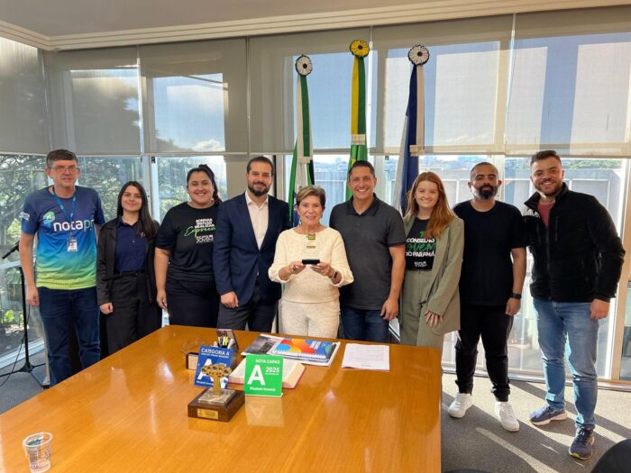 ACIPG JOVEM ENTREGA PROPOSTA DE REFIS À PREFEITA ELIZABETH SCHMIDT