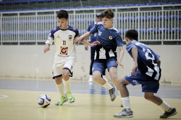 ACGF/GERENCIAL VENCE SFINGE POR 8X0 E GARANTE LIDERANÇA DO ESTADUAL SUB-14