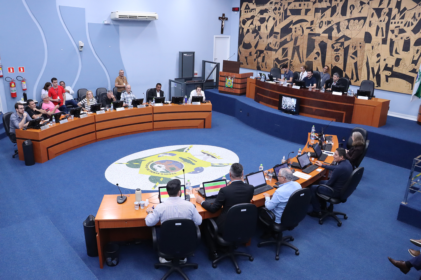 CÂMARA APROVA PROJETO DE LEI PARA O ALARGAMENTO DE RUA NO JARDIM ESPERANÇA