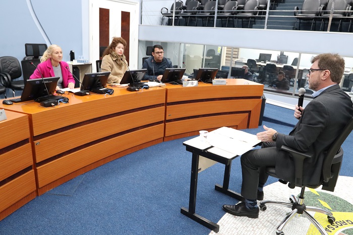 PREFEITA ELIZABETH SCHMIDT NÃO ACEITOU CONVITE DA ‘CEI DO LIXO’