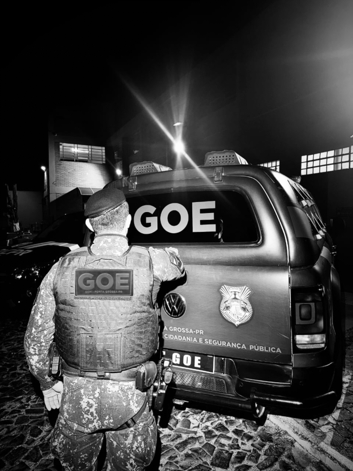 FORAGIDO POR TRÁFICO É PRESO NO BAIRRO CONTORNO APÓS TENTAR FUGIR DA GCM