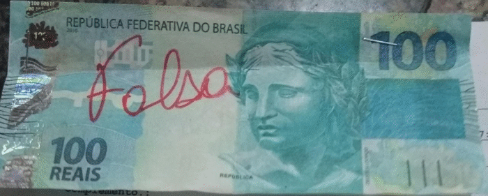 TENTOU PASSAR NOTA FALSA E ACABOU NA FEDERAL