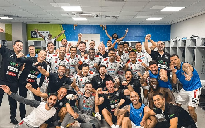 DERROTAS E DESGASTE JUNTO AO ELENCO JUSTIFICAM A DEMISSÃO DE BRUNO PIVETTI