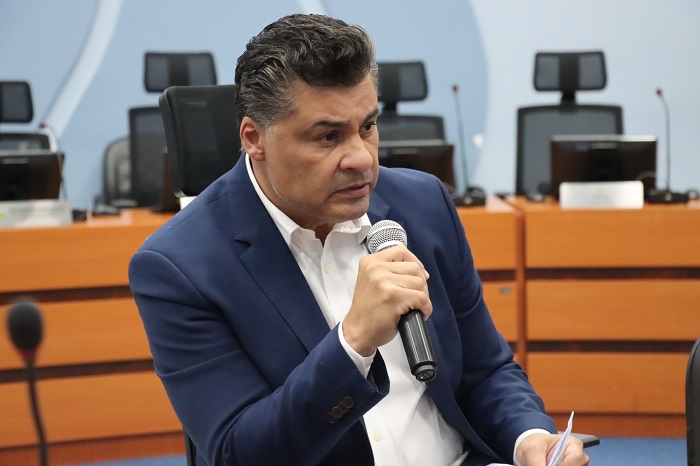 RANGEL SE DISPÕE A RESPONDER PERGUNTAS DA CEI DO LIXO SOMENTE SE FOR POR ESCRITO