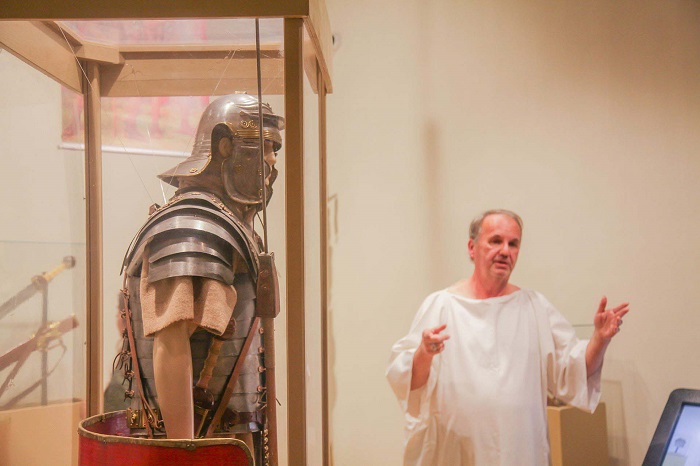 UEPG PARTICIPOU DA SEMANA DOS MUSEUS COM LANÇAMENTO DO MANUAL DE LÍNGUAS INDÍGENAS