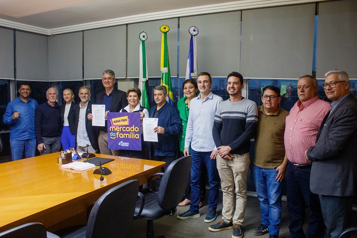 COMERCIANTES DOS BAIRROS PODERÃO VENDER PRODUTOS DO ‘MERCADO DA FAMÍLIA’