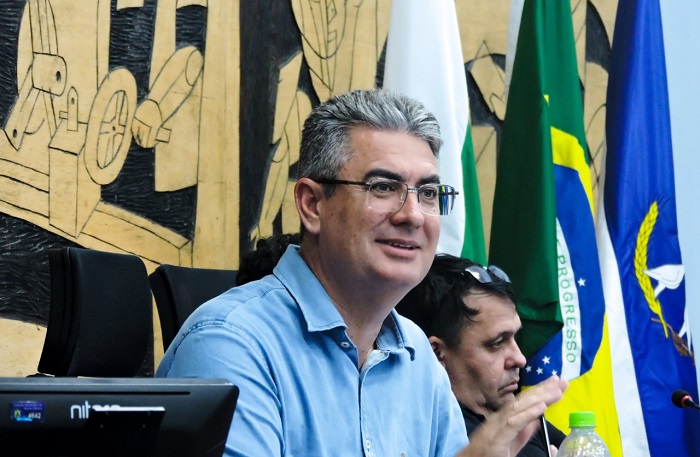 JULIO KÜLLER PROPÕE ATUALIZAÇÃO NA LEI DOS DIREITOS DE PESSOAS COM DEFICIÊNCIA