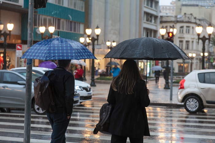 TERÇA-FEIRA SERÁ O DIA MAIS GELADO DO ANO NO PARANÁ COM PREVISÃO DE de 0°C