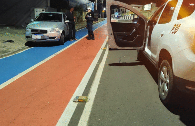 EMBRIAGADO NA CONTRAMÃO E SOBRE CICLOFAIXA! MOTORISTA É PRESO COM ALTO TEOR ALCOÓLICO EM AVENIDA MOVIMENTADA