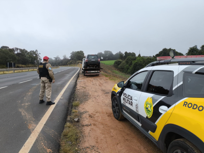 VEÍCULO DE LUXO FURTADO É RECUPERADO PELA POLÍCIA RODOVIÁRIA