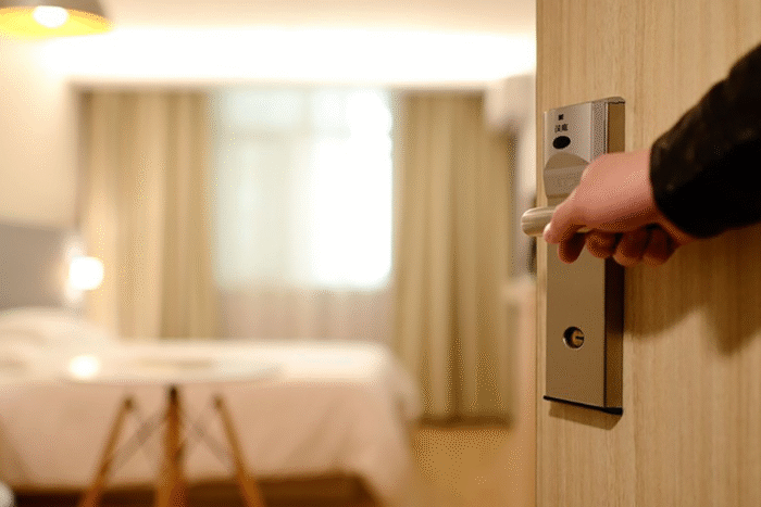 HOMEM É DETIDO EM HOTEL DA CIDADE