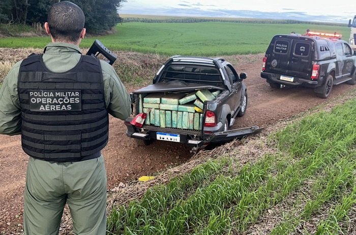 700 QUILOS DE MACONHA APREENDIDOS EM OPERAÇÃO COM HELICÓPTERO DA PMPR