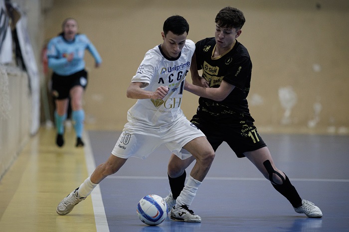 CARAMURU/CASTRO VENCE ACGF/GERENCIAL NO CLÁSSICO DO ESTADUAL SUB-17 DE FUTSAL