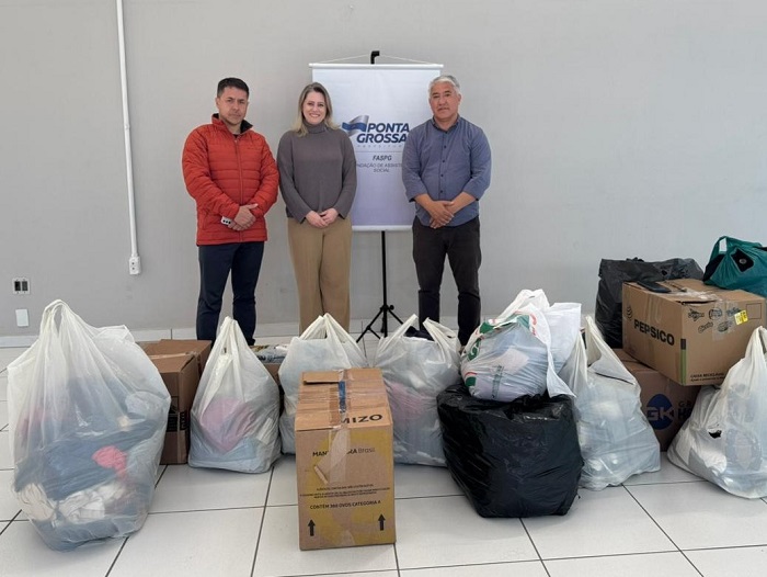 ROTARY LAGOA DOURADA FAZ DOAÇÃO DE ROUPAS À ASSISTÊNCIA SOCIAL DE PG