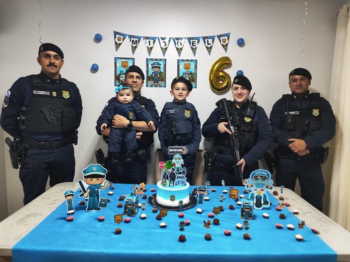 MIGUEL ESCOLHE A ‘GUARDA CIVIL’ COMO TEMA NO ANIVERSÁRIO DE 6 ANOS