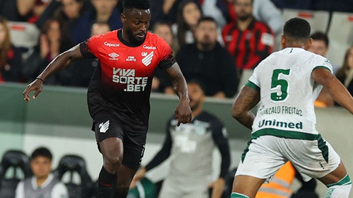 DERROTA EM CASA PARA O GOIÁS MANTÉM O ATHLETICO FORA DO G4