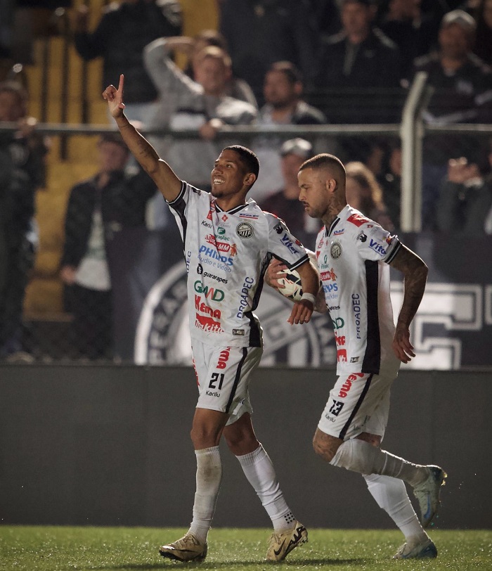 BRENNO COMEMORA O PRIMEIRO GOL PELO OPERÁRIO NA SÉRIE ‘B’