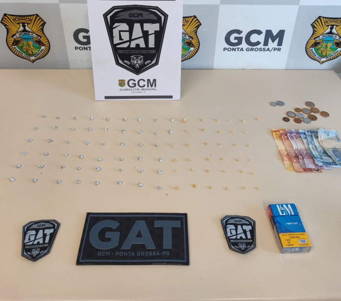 TRÁFICO DE DROGAS NO CENTRO – HOMEM É PRESO COM MAIS DE 50 PEDRAS DE CRACK