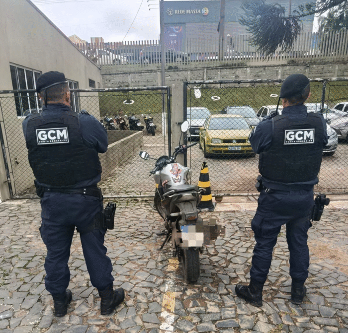 MOTOCICLETA CLONADA É APREENDIDA PELA GUARDA CIVIL MUNICIPAL NA NOVA RÚSSIA