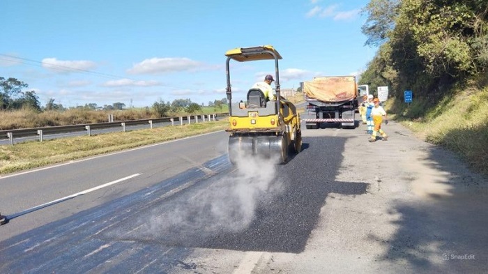 PRVIAS REALIZA REPAROS E RECOMPOSIÇÃO DO ASFALTO EM 19 FRENTES DA BR-376