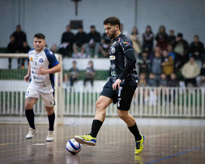 CONTORNO FUTSAL DISPUTA O “JOGO DA VIDA” EM MARINGÁ