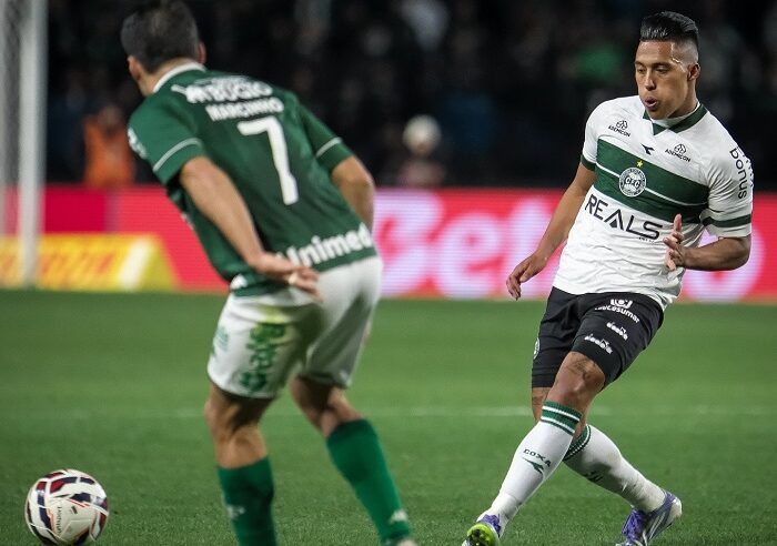 CORITIBA EMPATA COM A CHAPECOENSE E AGORA TORCE PELO OPERÁRIO EM GOIÁS