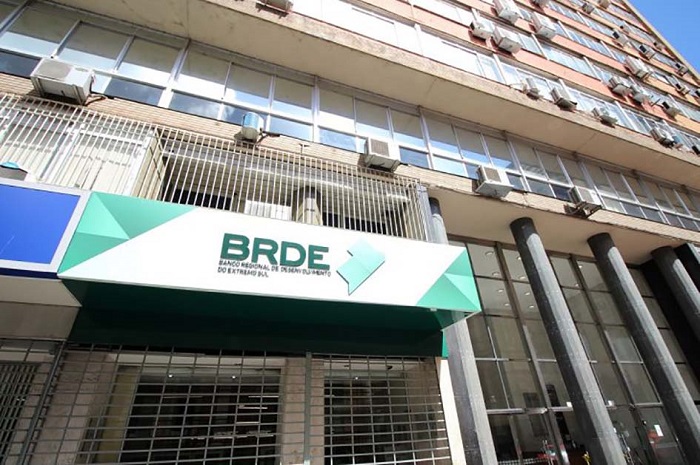 BRDE LANÇA CONCURSO COM SALÁRIOS DE ATÉ R$ 10 MIL