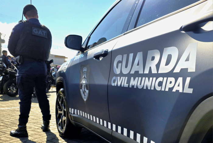 HOMEM É PRESO DURANTE PATRULHAMENTO APÓS MANDADO DE PRISÃO