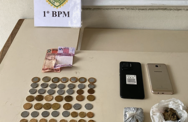 POLÍCIA MILITAR PRENDE SUSPEITOS POR TRÁFICO DE DROGAS E LOCALIZA MOTOCICLETA COM SINAL IDENTIFICADOR ADULTERADO