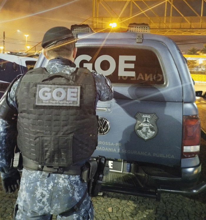 HOMEM É PRESO COM DOIS MANDADOS DE PRISÃO EM ABERTO