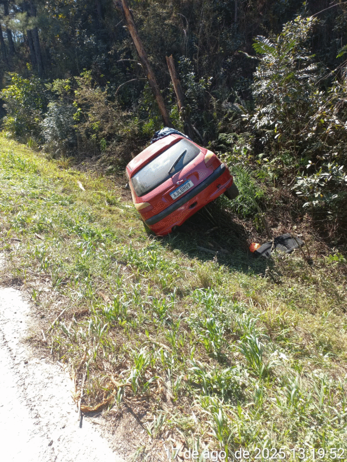 ACIDENTE NA PR-340 EM TIBAGI DEIXA JOVEM FERIDO