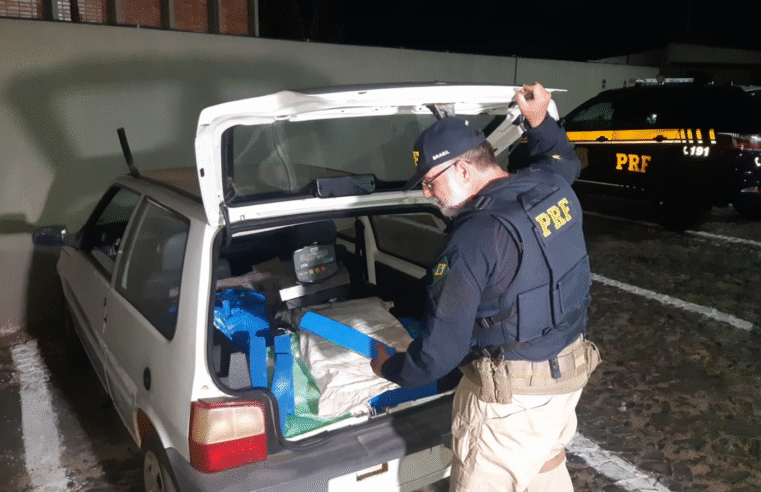 PRF APREENDE MAIS DE 100 KG DE MACONHA E RECUPERA VEÍCULO
