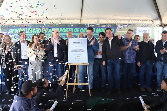 GOVERNADOR ENTREGA NOVA PISTA DO AEROPORTO DE CAMPO MOURÃO
