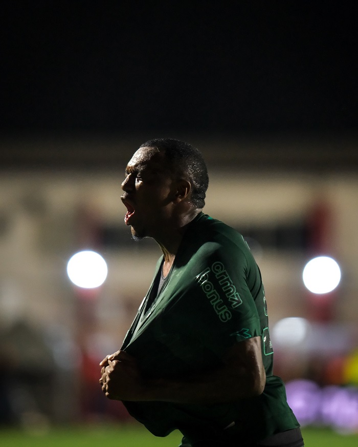 JACY COMETE PÊNALTI E FAZ O GOL DA VITÓRIA QUE RECOLOCA O CORITIBA NA LIDERANÇA